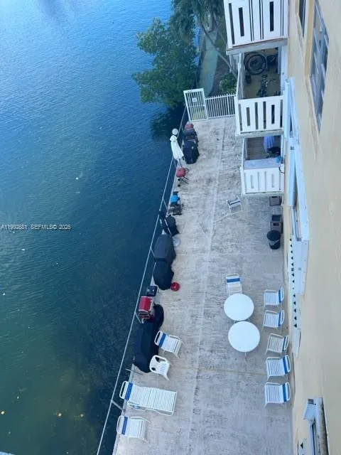 7900 Tatum Waterway Dr 503, Miami Beach, Florida 3, Miami Beach, Florida 33141, 2 Bedrooms Bedrooms, ,2 BathroomsBathrooms,Residential Lease,For Rent,7900 Tatum Waterway Dr 503, Miami Beach, Florida 3,A11992681