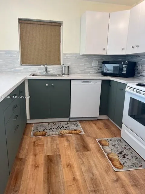 7900 Tatum Waterway Dr 503, Miami Beach, Florida 3, Miami Beach, Florida 33141, 2 Bedrooms Bedrooms, ,2 BathroomsBathrooms,Residential Lease,For Rent,7900 Tatum Waterway Dr 503, Miami Beach, Florida 3,A11992681