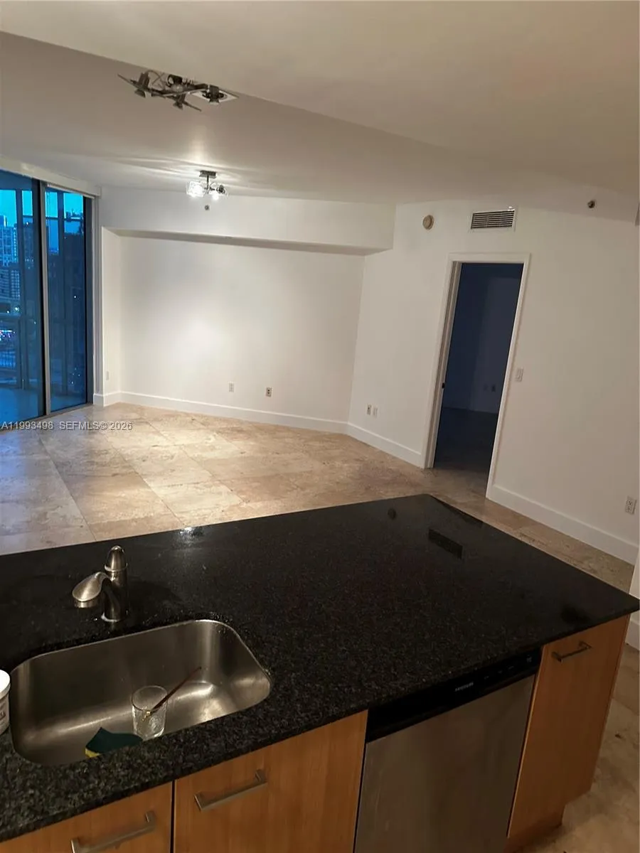 350 S Miami Ave 1704, Miami, Florida 33130, Miami, Florida 33130, 3 Bedrooms Bedrooms, ,2 BathroomsBathrooms,Residential Lease,For Rent,350 S Miami Ave 1704, Miami, Florida 33130,A11993498