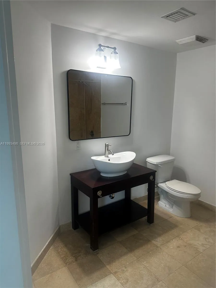 350 S Miami Ave 1704, Miami, Florida 33130, Miami, Florida 33130, 3 Bedrooms Bedrooms, ,2 BathroomsBathrooms,Residential Lease,For Rent,350 S Miami Ave 1704, Miami, Florida 33130,A11993498