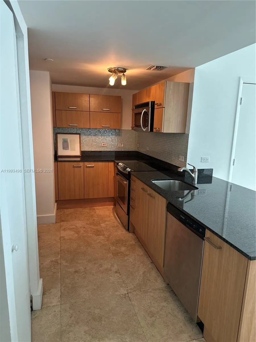 350 S Miami Ave 1704, Miami, Florida 33130, Miami, Florida 33130, 3 Bedrooms Bedrooms, ,2 BathroomsBathrooms,Residential Lease,For Rent,350 S Miami Ave 1704, Miami, Florida 33130,A11993498