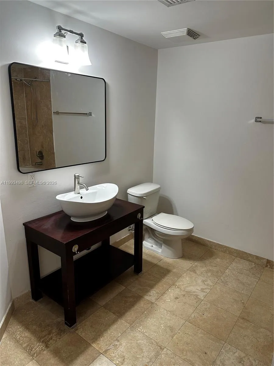 350 S Miami Ave 1704, Miami, Florida 33130, Miami, Florida 33130, 3 Bedrooms Bedrooms, ,2 BathroomsBathrooms,Residential Lease,For Rent,350 S Miami Ave 1704, Miami, Florida 33130,A11993498