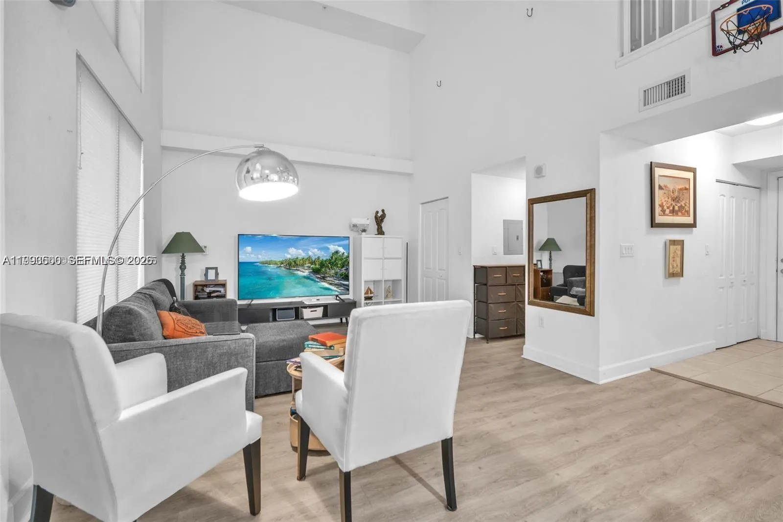 1830 Radius Dr 201, Hollywood, Florida 33020, Hollywood, Florida 33020, 1 Bedroom Bedrooms, ,2 BathroomsBathrooms,Residential Lease,For Rent,1830 Radius Dr 201, Hollywood, Florida 33020,A11993500