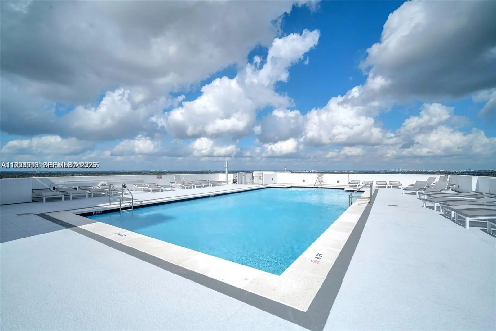 1830 Radius Dr 201, Hollywood, Florida 33020, Hollywood, Florida 33020, 1 Bedroom Bedrooms, ,2 BathroomsBathrooms,Residential Lease,For Rent,1830 Radius Dr 201, Hollywood, Florida 33020,A11993500