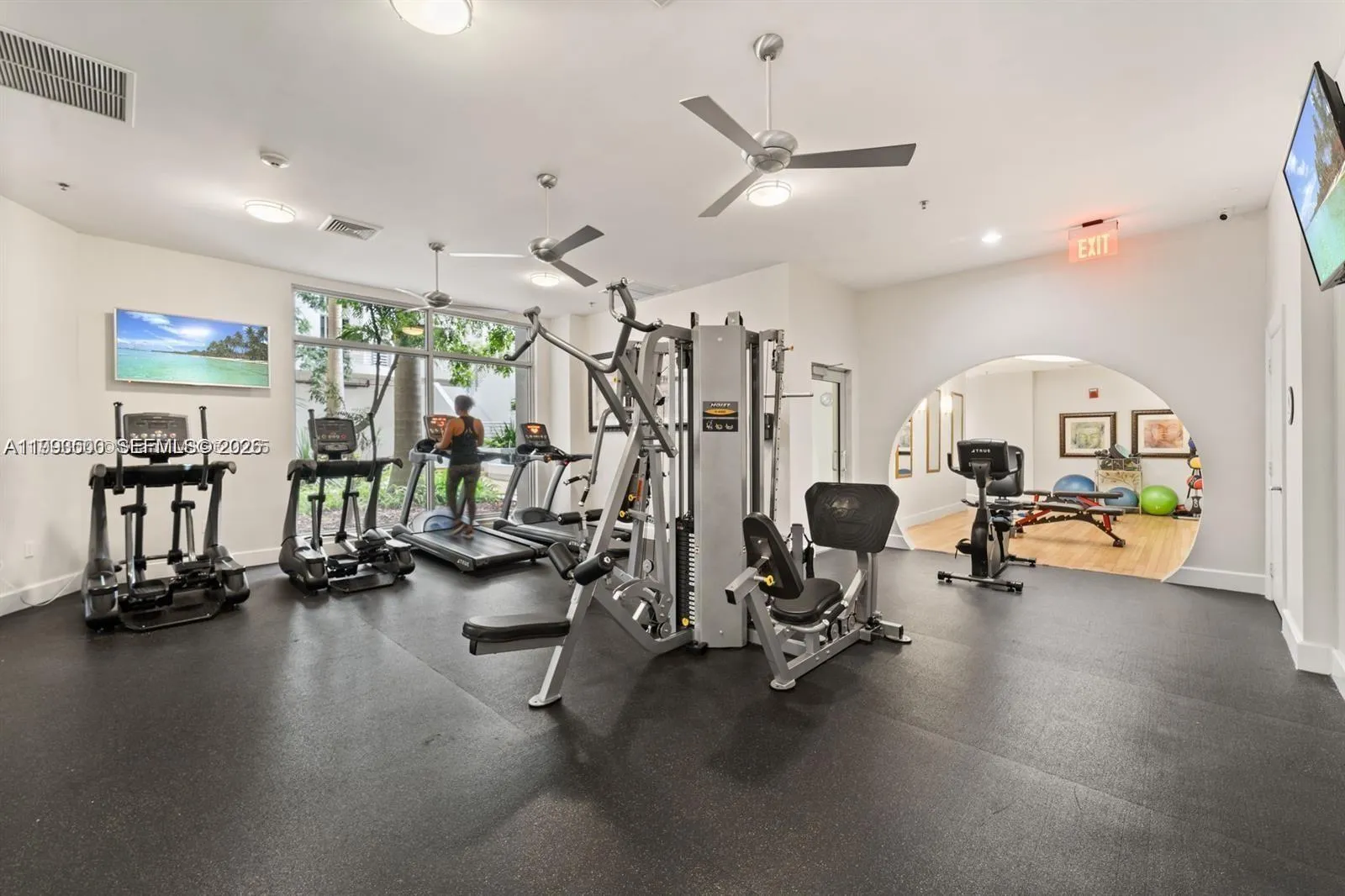 1830 Radius Dr 201, Hollywood, Florida 33020, Hollywood, Florida 33020, 1 Bedroom Bedrooms, ,2 BathroomsBathrooms,Residential Lease,For Rent,1830 Radius Dr 201, Hollywood, Florida 33020,A11993500