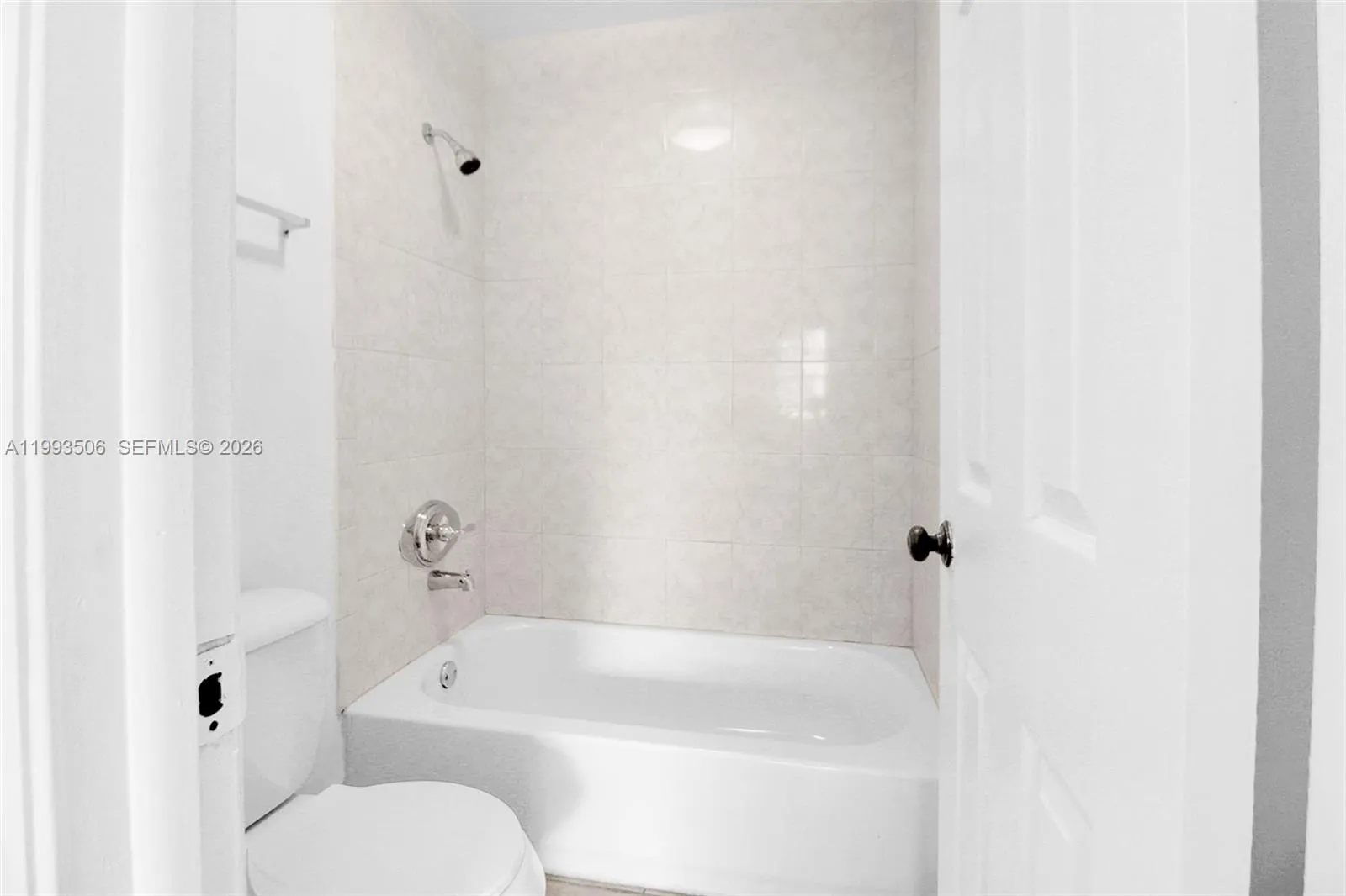 9730 Hammocks Blvd 203-28, Miami, Florida 33196, Miami, Florida 33196, 3 Bedrooms Bedrooms, ,2 BathroomsBathrooms,Residential Lease,For Rent,9730 Hammocks Blvd 203-28, Miami, Florida 33196,A11993506