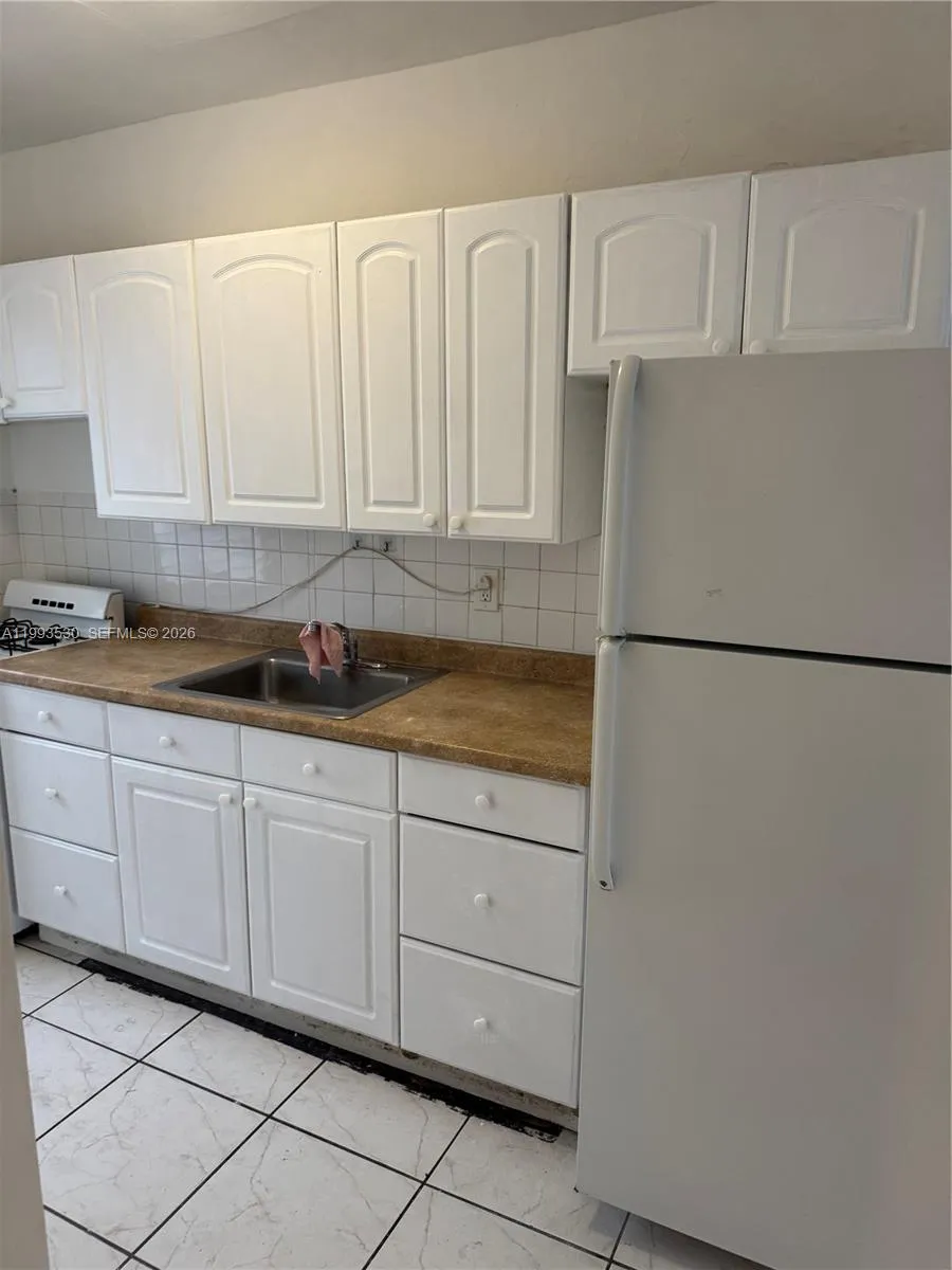 7300 Harding Ave 25, Miami Beach, Florida 33141, Miami Beach, Florida 33141, ,1 BathroomBathrooms,Residential Lease,For Rent,7300 Harding Ave 25, Miami Beach, Florida 33141,A11993530