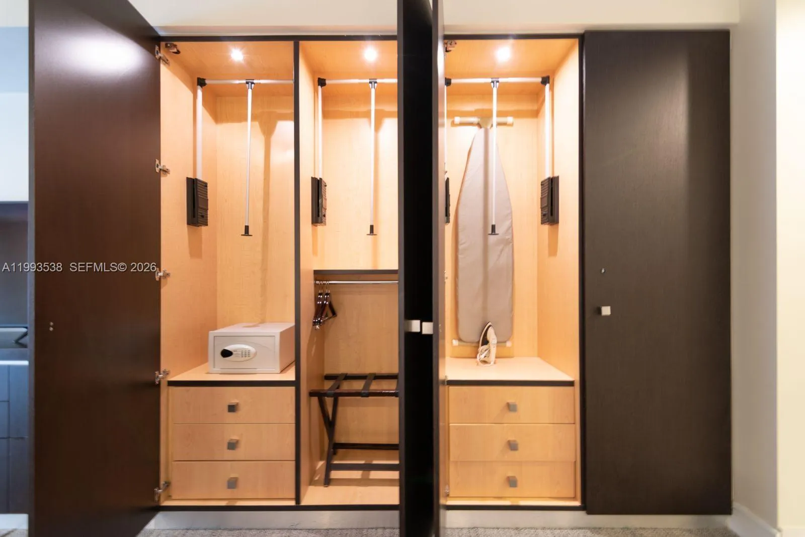 5300 Nw 87th Ave 1407, Doral, Florida 33178, Doral, Florida 33178, 1 Bedroom Bedrooms, ,1 BathroomBathrooms,Residential,For Sale,5300 Nw 87th Ave 1407, Doral, Florida 33178,A11993538