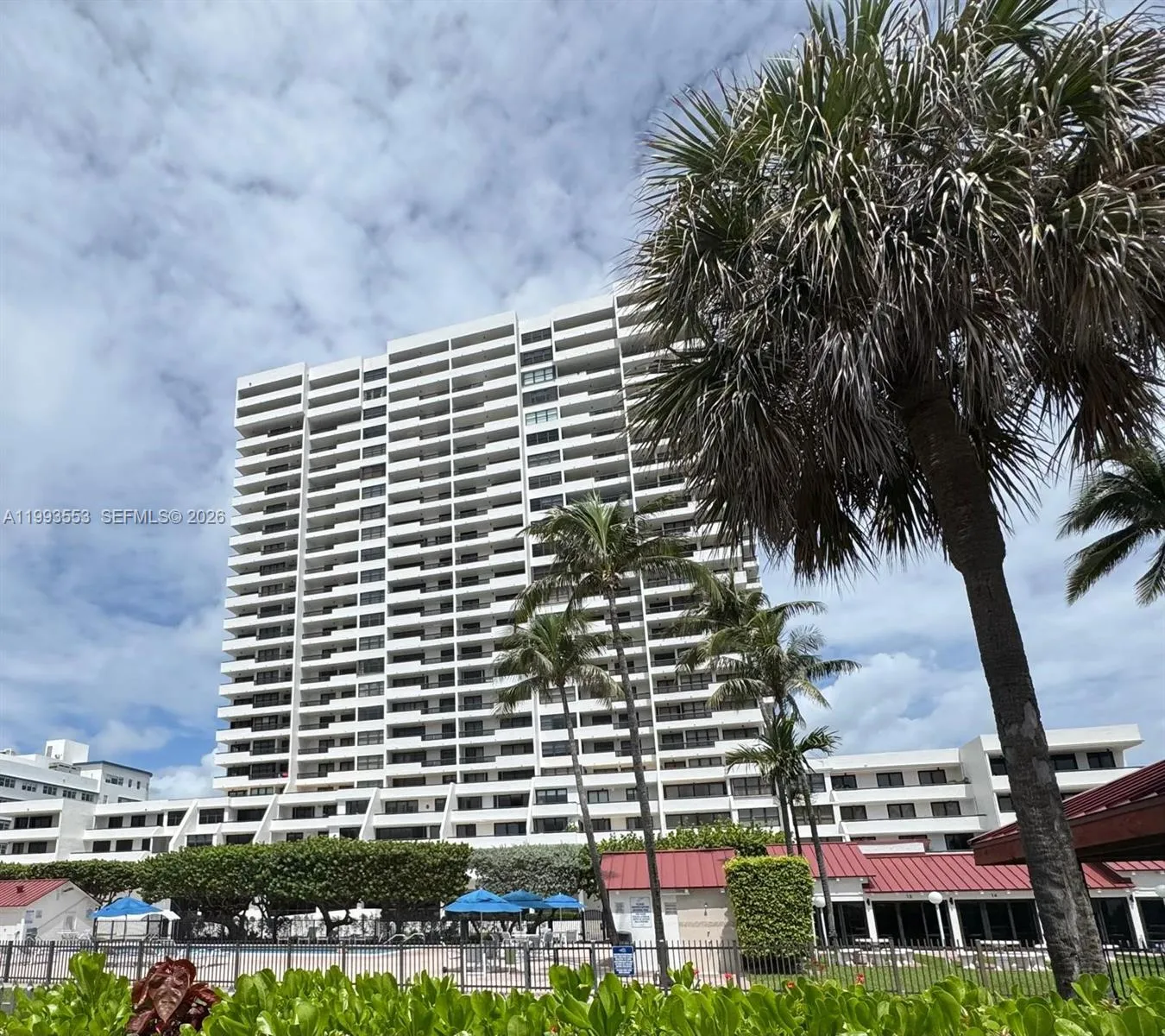 2555 Collins Ave 2404, Miami Beach, Florida 33140, Miami Beach, Florida 33140, 1 Bedroom Bedrooms, ,2 BathroomsBathrooms,Residential Lease,For Rent,2555 Collins Ave 2404, Miami Beach, Florida 33140,A11993553