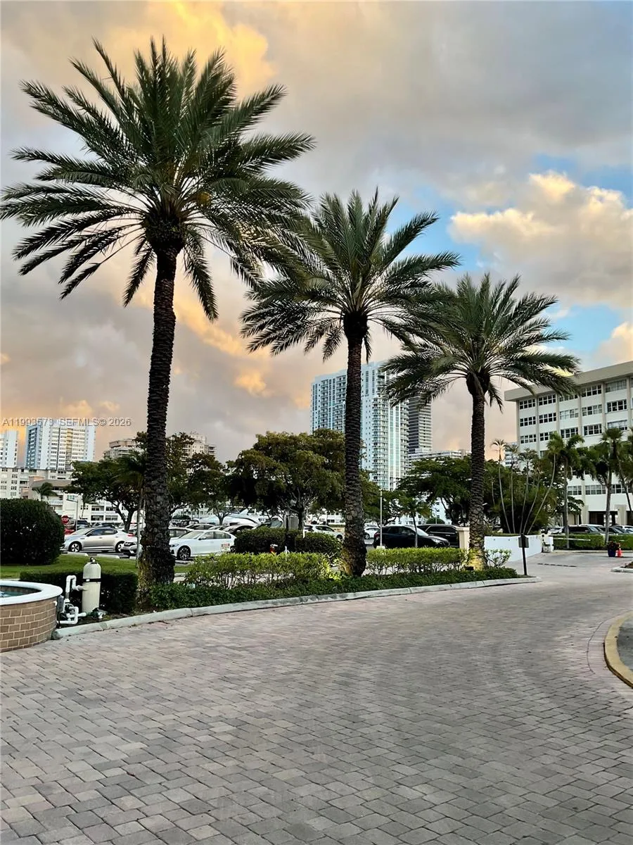 100 Golden Isles Dr 814, Hallandale Beach, Florida, Hallandale Beach, Florida 33009, 1 Bedroom Bedrooms, ,1 BathroomBathrooms,Residential,For Sale,100 Golden Isles Dr 814, Hallandale Beach, Florida,A11993573