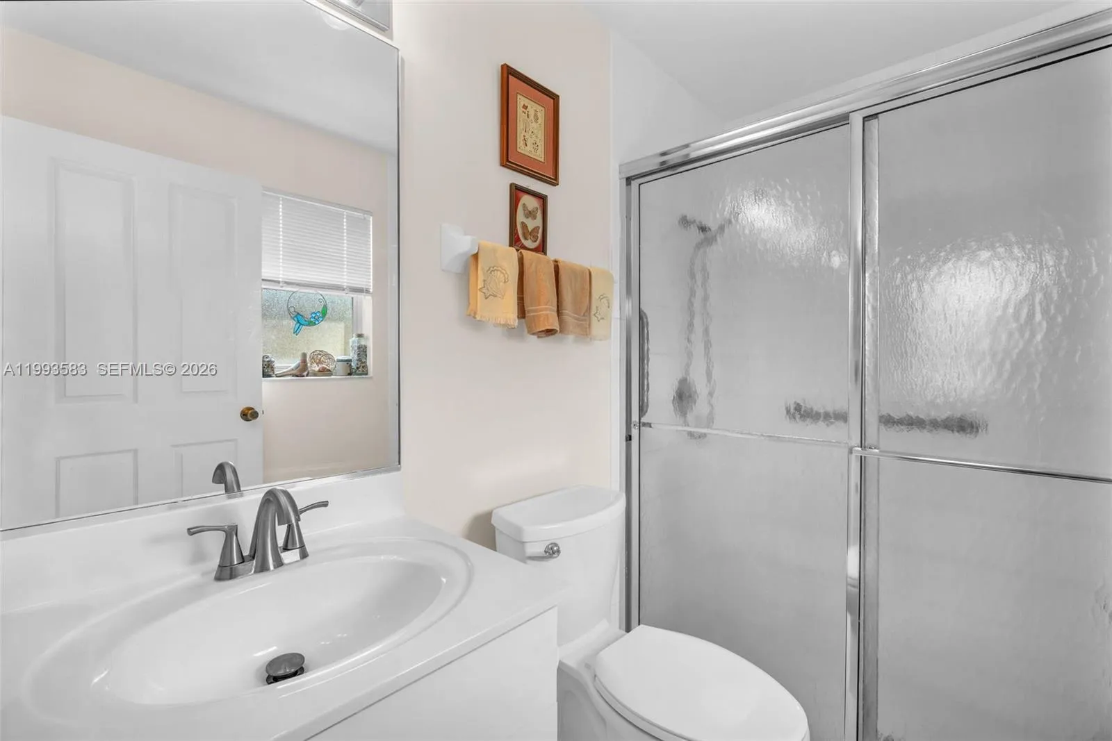 290 Landings Blvd, Weston, Florida 33327, Weston, Florida 33327, 4 Bedrooms Bedrooms, ,3 BathroomsBathrooms,Residential,For Sale,290 Landings Blvd, Weston, Florida 33327,A11993583