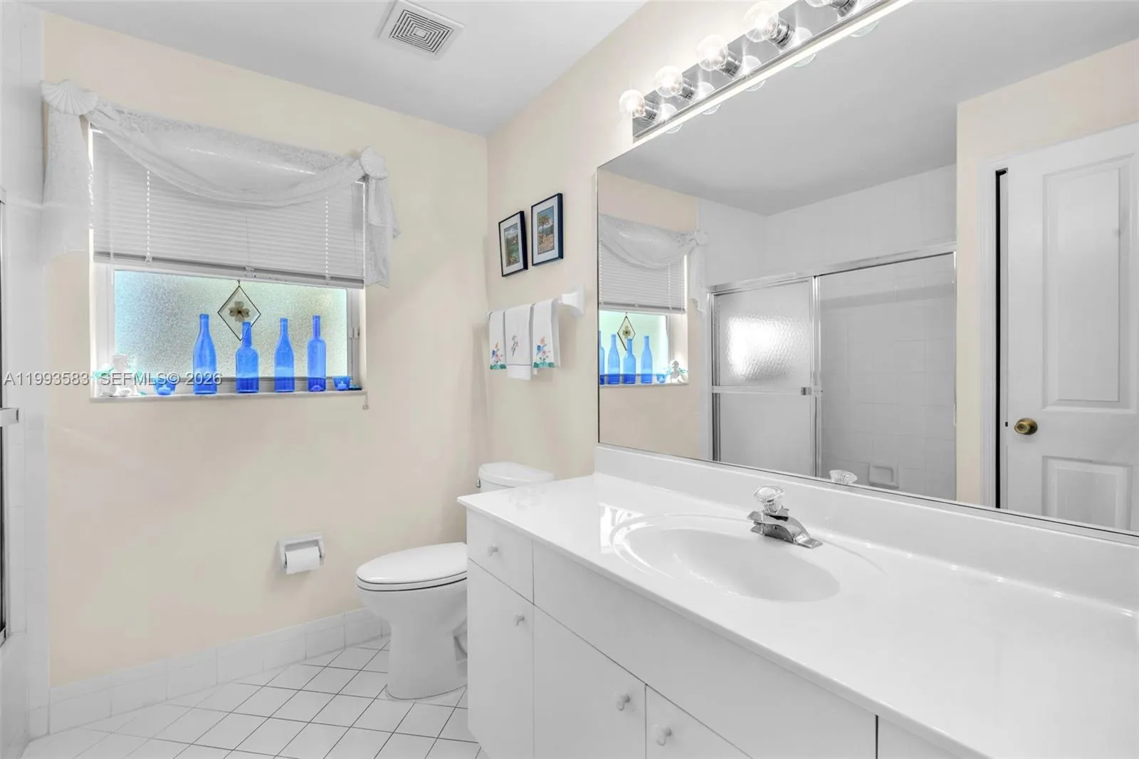 290 Landings Blvd, Weston, Florida 33327, Weston, Florida 33327, 4 Bedrooms Bedrooms, ,3 BathroomsBathrooms,Residential,For Sale,290 Landings Blvd, Weston, Florida 33327,A11993583