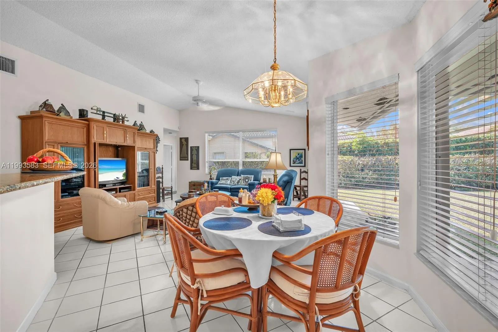 290 Landings Blvd, Weston, Florida 33327, Weston, Florida 33327, 4 Bedrooms Bedrooms, ,3 BathroomsBathrooms,Residential,For Sale,290 Landings Blvd, Weston, Florida 33327,A11993583