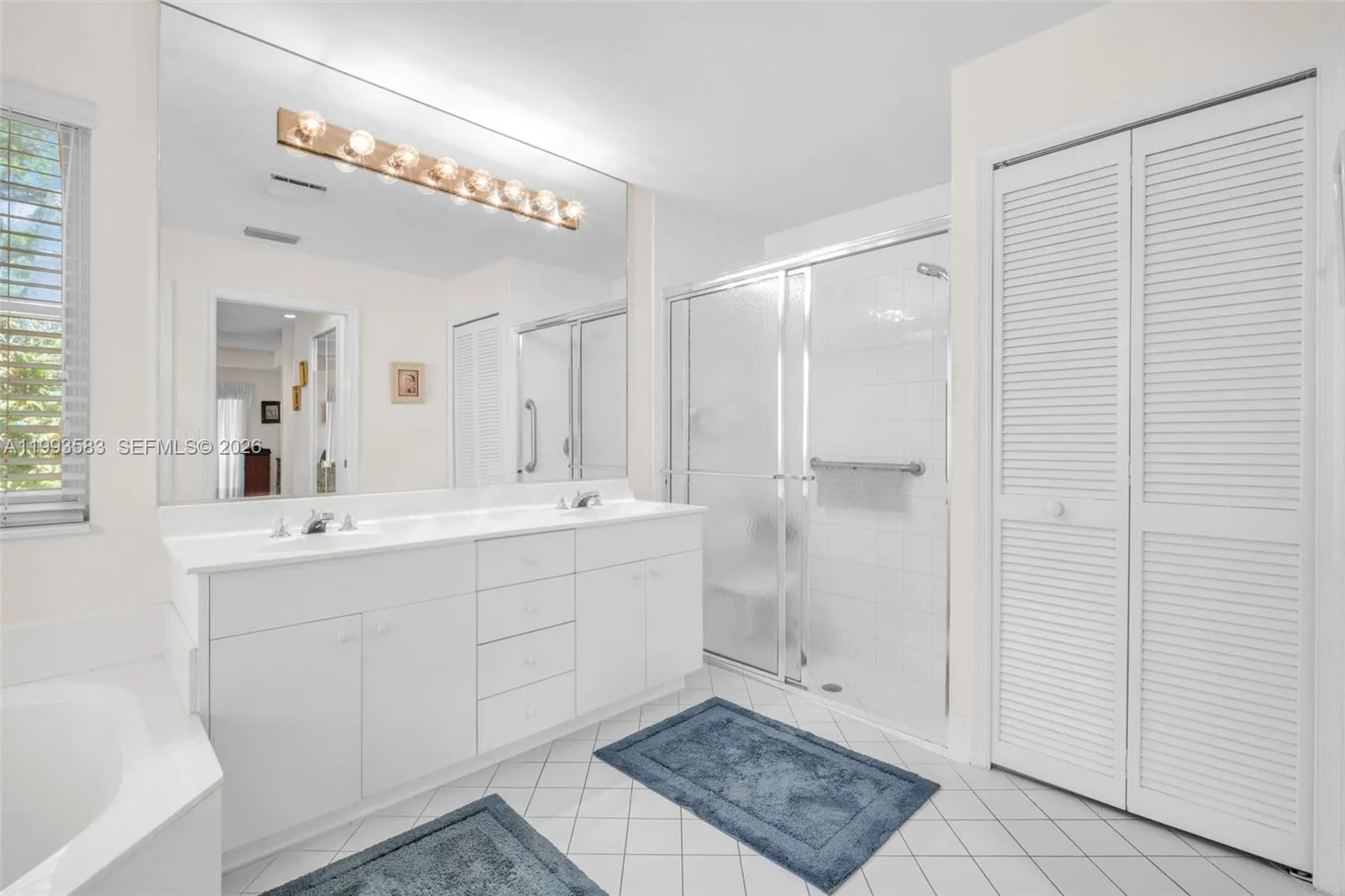 290 Landings Blvd, Weston, Florida 33327, Weston, Florida 33327, 4 Bedrooms Bedrooms, ,3 BathroomsBathrooms,Residential,For Sale,290 Landings Blvd, Weston, Florida 33327,A11993583