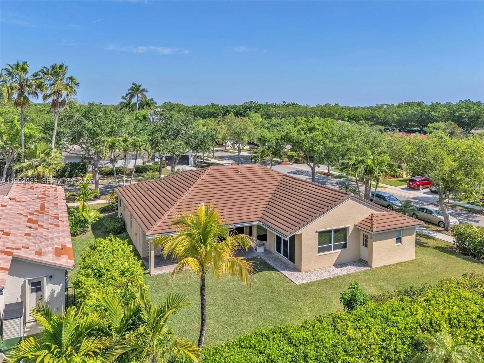 290 Landings Blvd, Weston, Florida 33327, Weston, Florida 33327, 4 Bedrooms Bedrooms, ,3 BathroomsBathrooms,Residential,For Sale,290 Landings Blvd, Weston, Florida 33327,A11993583