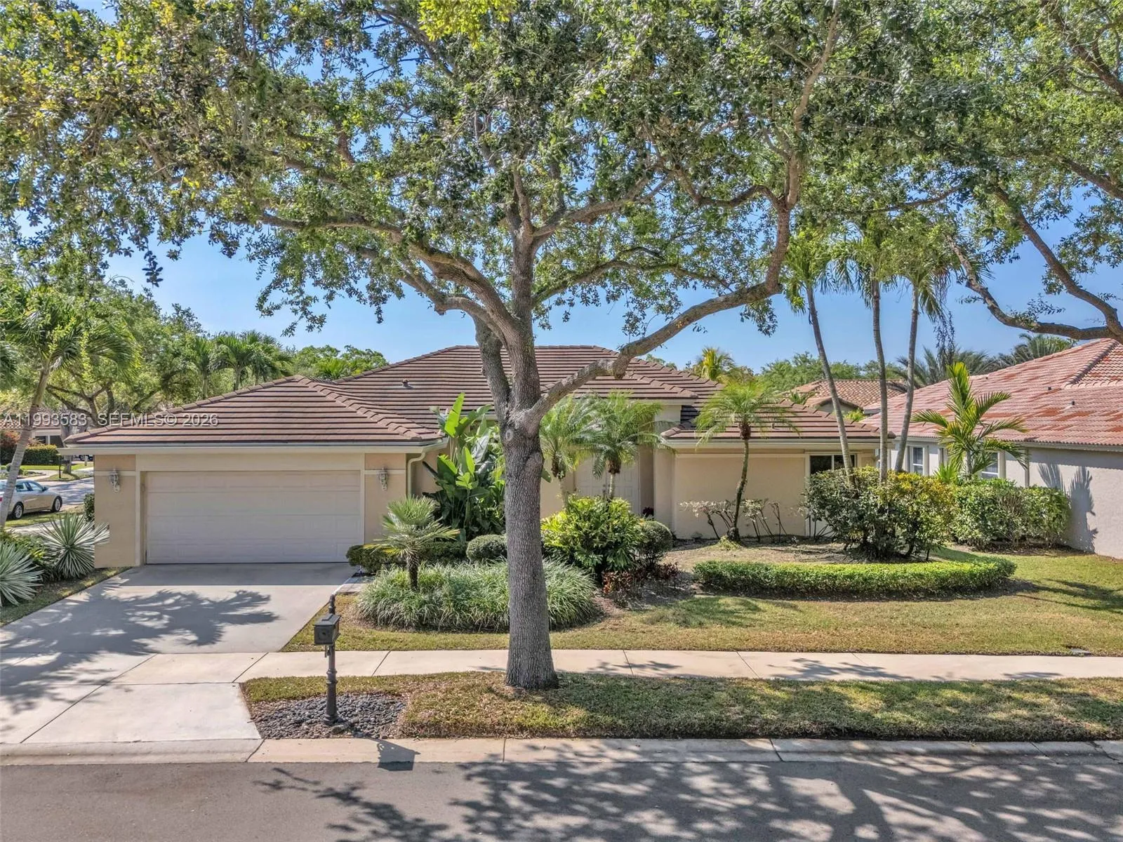 290 Landings Blvd, Weston, Florida 33327, Weston, Florida 33327, 4 Bedrooms Bedrooms, ,3 BathroomsBathrooms,Residential,For Sale,290 Landings Blvd, Weston, Florida 33327,A11993583