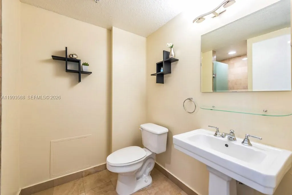 1500 Ocean Drive 609, Miami Beach, Florida 33139, Miami Beach, Florida 33139, 1 Bedroom Bedrooms, ,2 BathroomsBathrooms,Residential Lease,For Rent,1500 Ocean Drive 609, Miami Beach, Florida 33139,A11993588