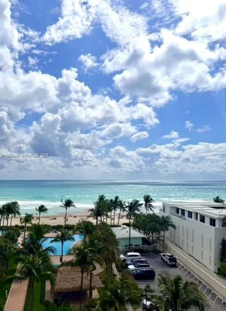 3901 S Ocean Dr 7m, Hollywood, Florida 33019, Hollywood, Florida 33019, 1 Bedroom Bedrooms, ,1 BathroomBathrooms,Residential,For Sale,3901 S Ocean Dr 7m, Hollywood, Florida 33019,A11993486