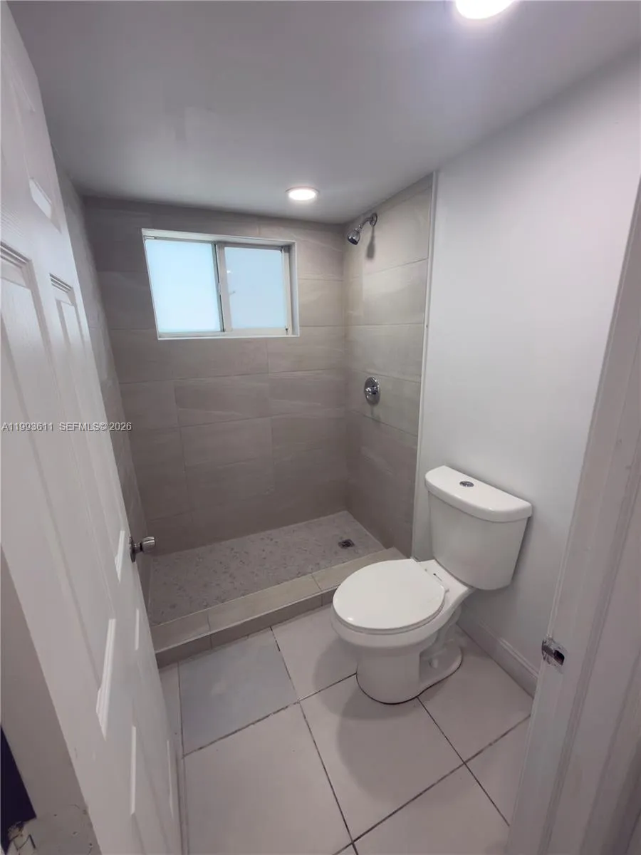 2622 Nw 24th St 1a, Miami, Florida 33142, Miami, Florida 33142, 1 Bedroom Bedrooms, ,1 BathroomBathrooms,Residential Lease,For Rent,2622 Nw 24th St 1a, Miami, Florida 33142,A11993611