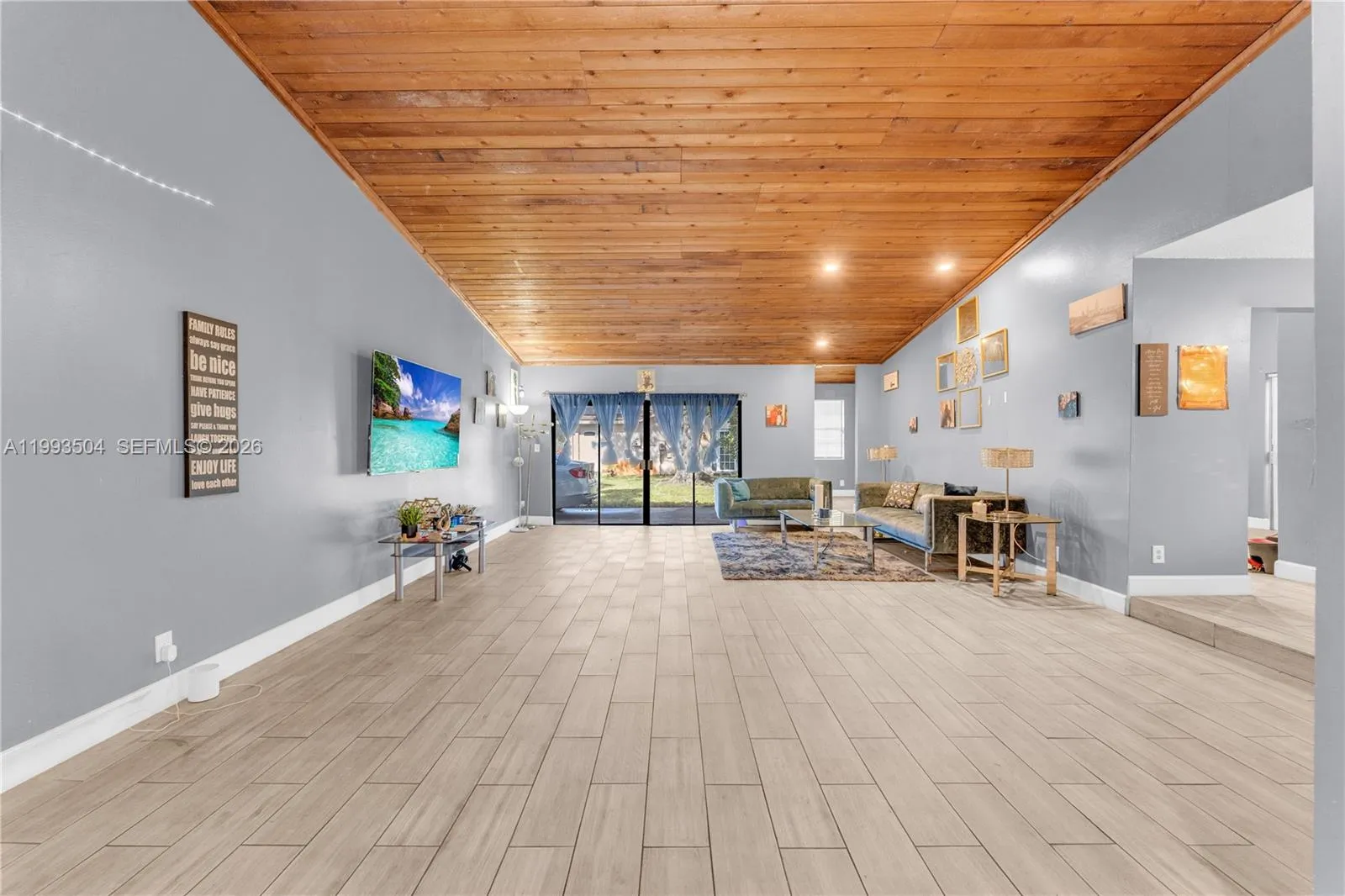 5701 Nw 54th Way, Tamarac, Florida 33319, Tamarac, Florida 33319, 4 Bedrooms Bedrooms, ,2 BathroomsBathrooms,Residential,For Sale,5701 Nw 54th Way, Tamarac, Florida 33319,A11993504