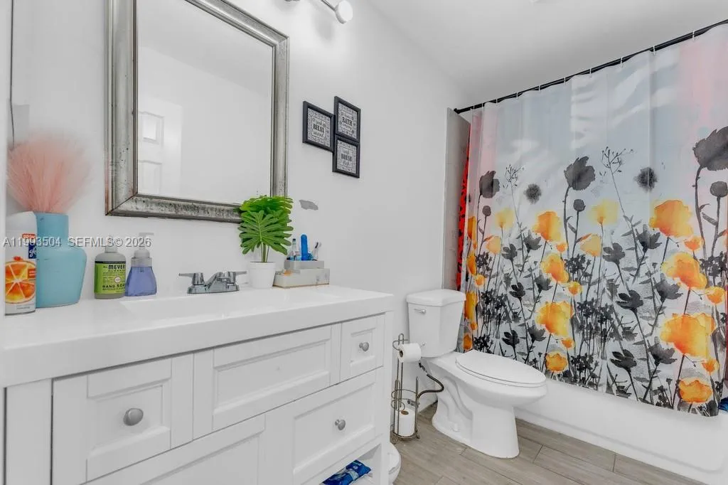 5701 Nw 54th Way, Tamarac, Florida 33319, Tamarac, Florida 33319, 4 Bedrooms Bedrooms, ,2 BathroomsBathrooms,Residential,For Sale,5701 Nw 54th Way, Tamarac, Florida 33319,A11993504