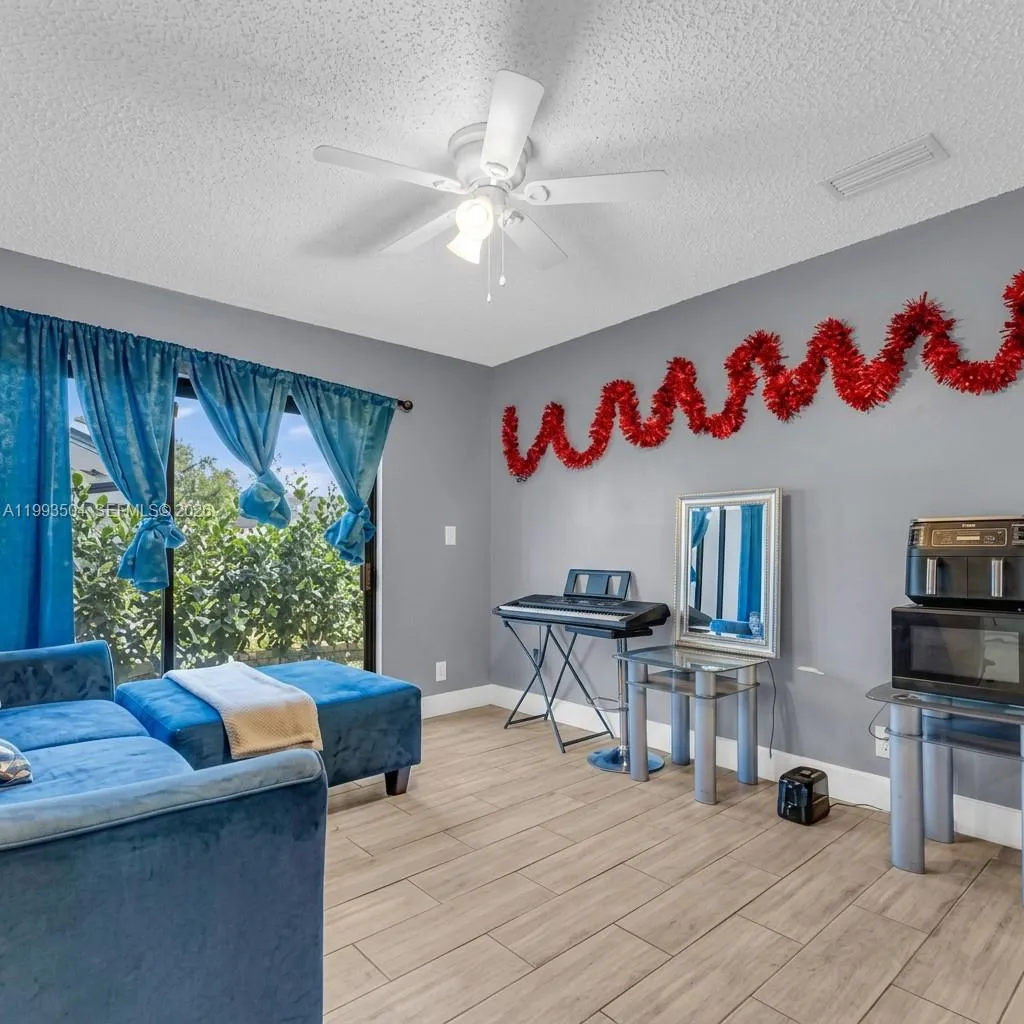 5701 Nw 54th Way, Tamarac, Florida 33319, Tamarac, Florida 33319, 4 Bedrooms Bedrooms, ,2 BathroomsBathrooms,Residential,For Sale,5701 Nw 54th Way, Tamarac, Florida 33319,A11993504