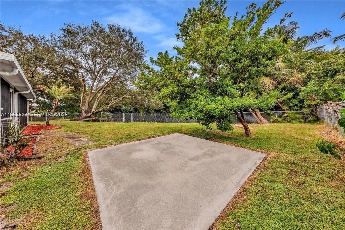 3930 Nw 79th Way, Davie, Florida 33024, Davie, Florida 33024, 3 Bedrooms Bedrooms, ,2 BathroomsBathrooms,Residential,For Sale,3930 Nw 79th Way, Davie, Florida 33024,A11993624