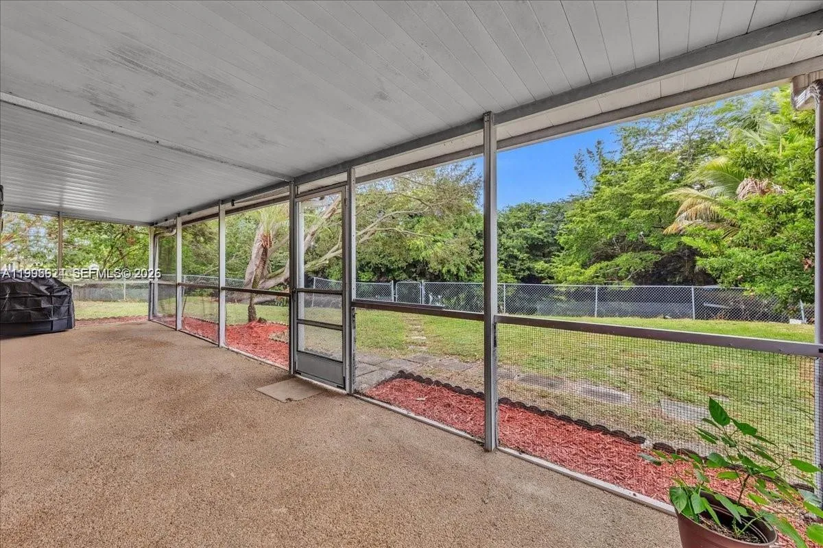 3930 Nw 79th Way, Davie, Florida 33024, Davie, Florida 33024, 3 Bedrooms Bedrooms, ,2 BathroomsBathrooms,Residential,For Sale,3930 Nw 79th Way, Davie, Florida 33024,A11993624