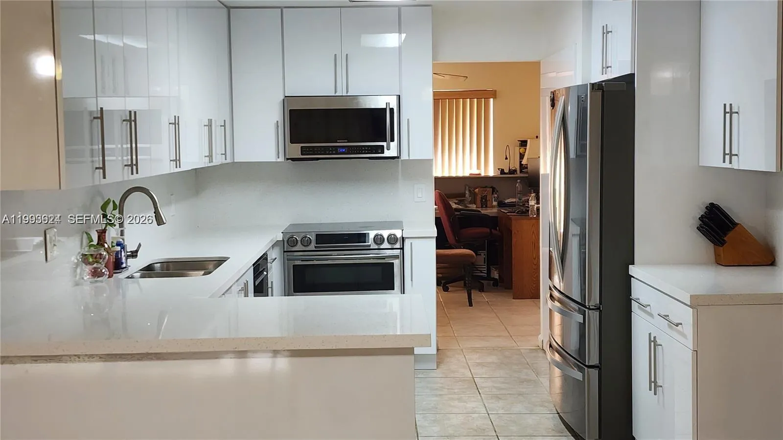 3930 Nw 79th Way, Davie, Florida 33024, Davie, Florida 33024, 3 Bedrooms Bedrooms, ,2 BathroomsBathrooms,Residential,For Sale,3930 Nw 79th Way, Davie, Florida 33024,A11993624