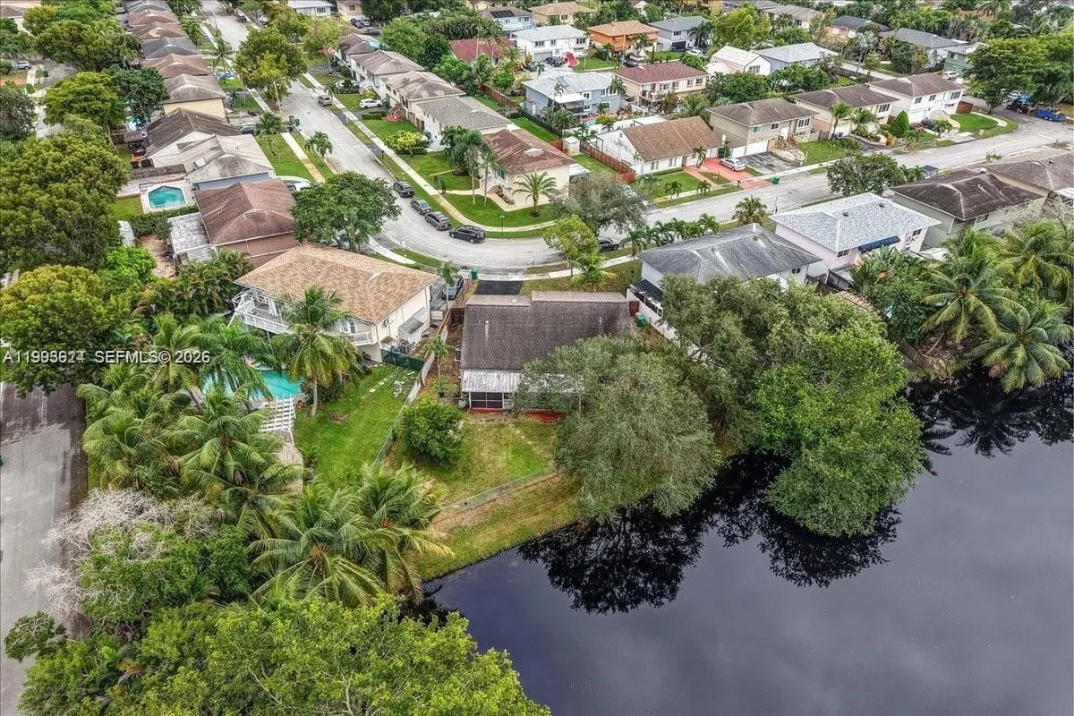 3930 Nw 79th Way, Davie, Florida 33024, Davie, Florida 33024, 3 Bedrooms Bedrooms, ,2 BathroomsBathrooms,Residential,For Sale,3930 Nw 79th Way, Davie, Florida 33024,A11993624
