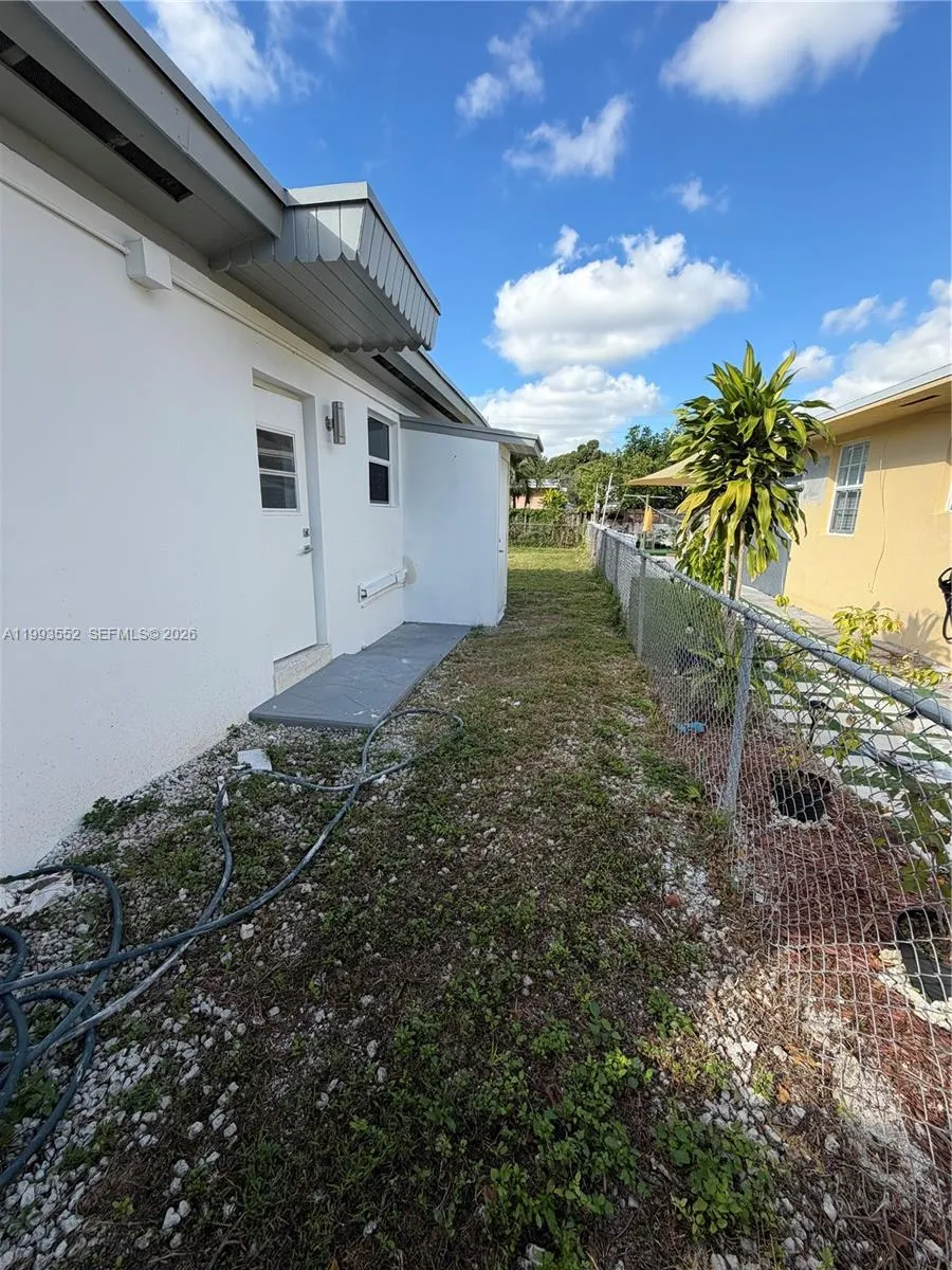 2784 Sw 31st Pl, Miami, Florida 33133, Miami, Florida 33133, ,Residential Income,For Sale,2784 Sw 31st Pl, Miami, Florida 33133,A11993552