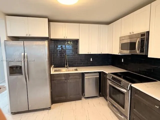 535 Nw 23rd Ave, Fort Lauderdale, Florida 33311, Fort Lauderdale, Florida 33311, 3 Bedrooms Bedrooms, ,2 BathroomsBathrooms,Residential,For Sale,535 Nw 23rd Ave, Fort Lauderdale, Florida 33311,A11993637