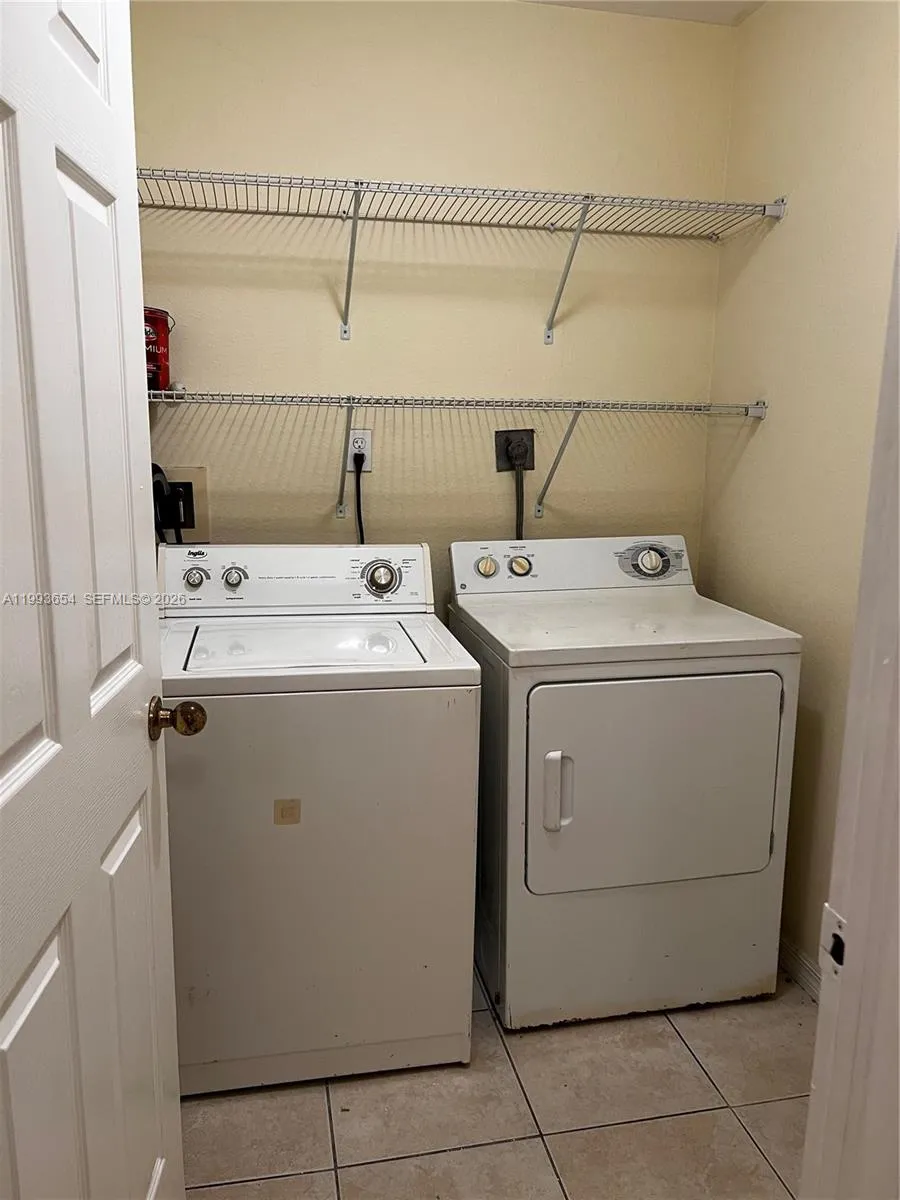 2822 Nw 55th Ave 1d, Lauderhill, Florida 33313, Lauderhill, Florida 33313, 1 Bedroom Bedrooms, ,1 BathroomBathrooms,Residential Lease,For Rent,2822 Nw 55th Ave 1d, Lauderhill, Florida 33313,A11993654