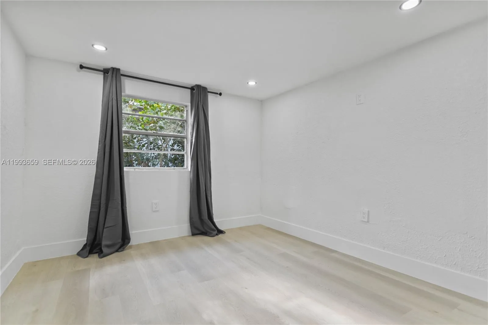 171 W 13th St, Hialeah, Florida 33010, Hialeah, Florida 33010, 5 Bedrooms Bedrooms, ,3 BathroomsBathrooms,Residential,For Sale,171 W 13th St, Hialeah, Florida 33010,A11993659