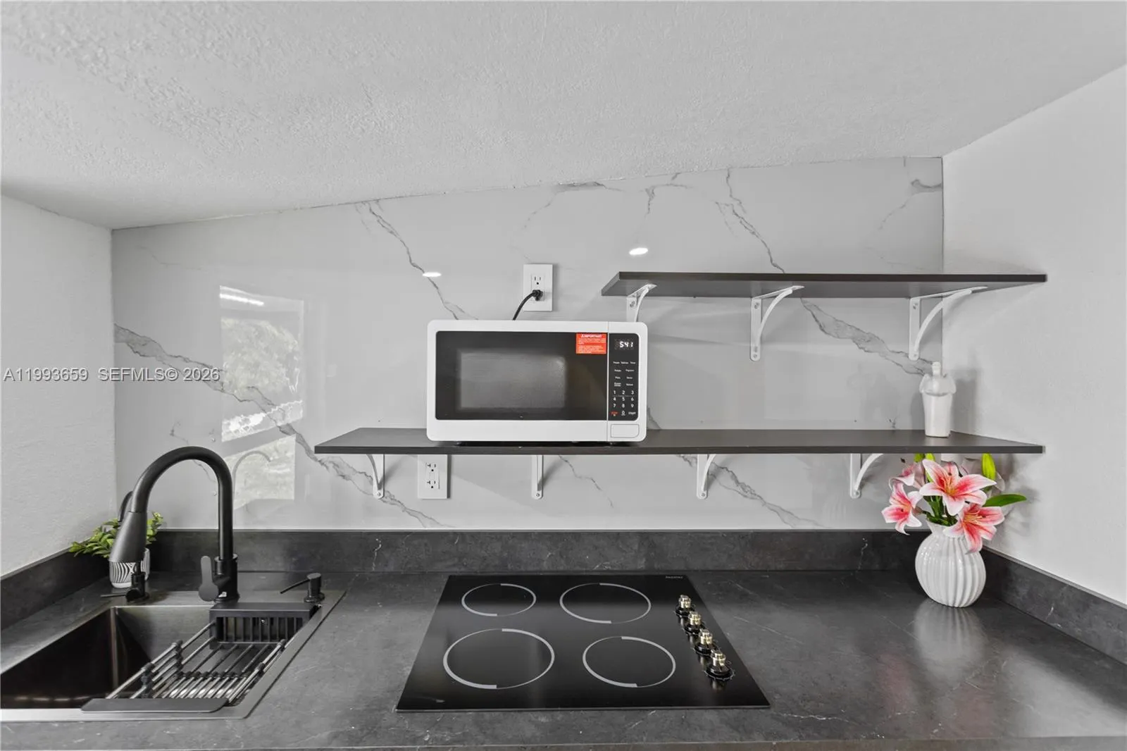 171 W 13th St, Hialeah, Florida 33010, Hialeah, Florida 33010, 5 Bedrooms Bedrooms, ,3 BathroomsBathrooms,Residential,For Sale,171 W 13th St, Hialeah, Florida 33010,A11993659