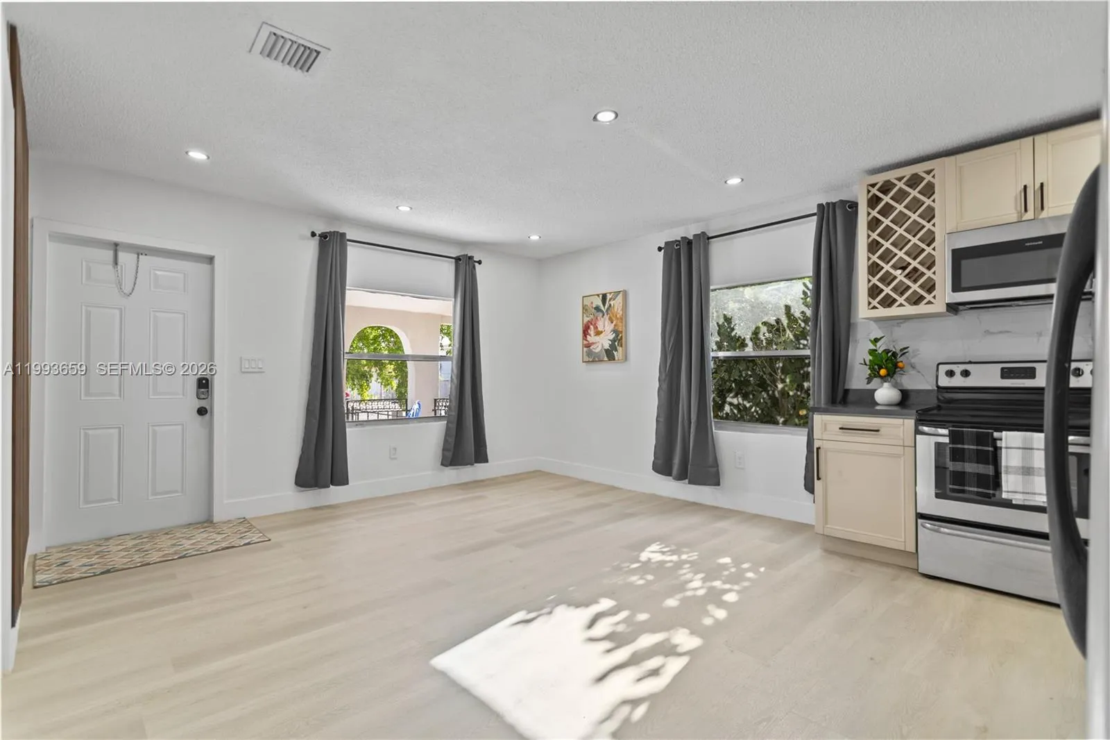 171 W 13th St, Hialeah, Florida 33010, Hialeah, Florida 33010, 5 Bedrooms Bedrooms, ,3 BathroomsBathrooms,Residential,For Sale,171 W 13th St, Hialeah, Florida 33010,A11993659