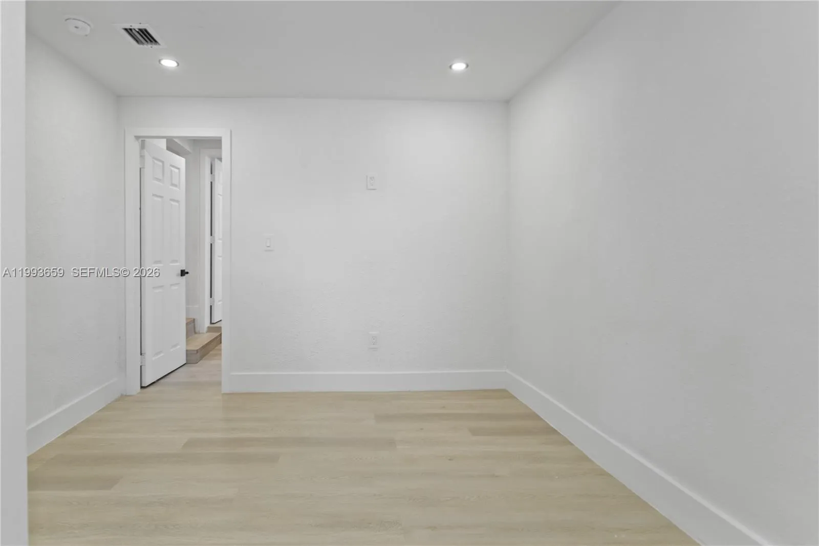 171 W 13th St, Hialeah, Florida 33010, Hialeah, Florida 33010, 5 Bedrooms Bedrooms, ,3 BathroomsBathrooms,Residential,For Sale,171 W 13th St, Hialeah, Florida 33010,A11993659