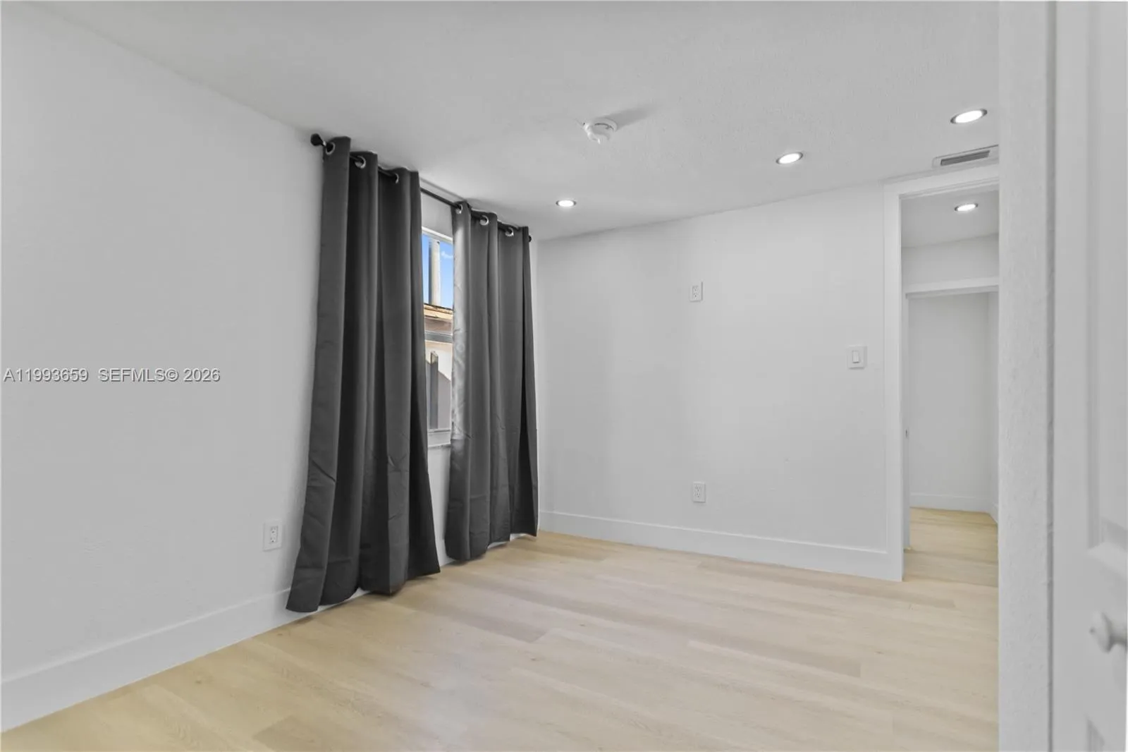 171 W 13th St, Hialeah, Florida 33010, Hialeah, Florida 33010, 5 Bedrooms Bedrooms, ,3 BathroomsBathrooms,Residential,For Sale,171 W 13th St, Hialeah, Florida 33010,A11993659