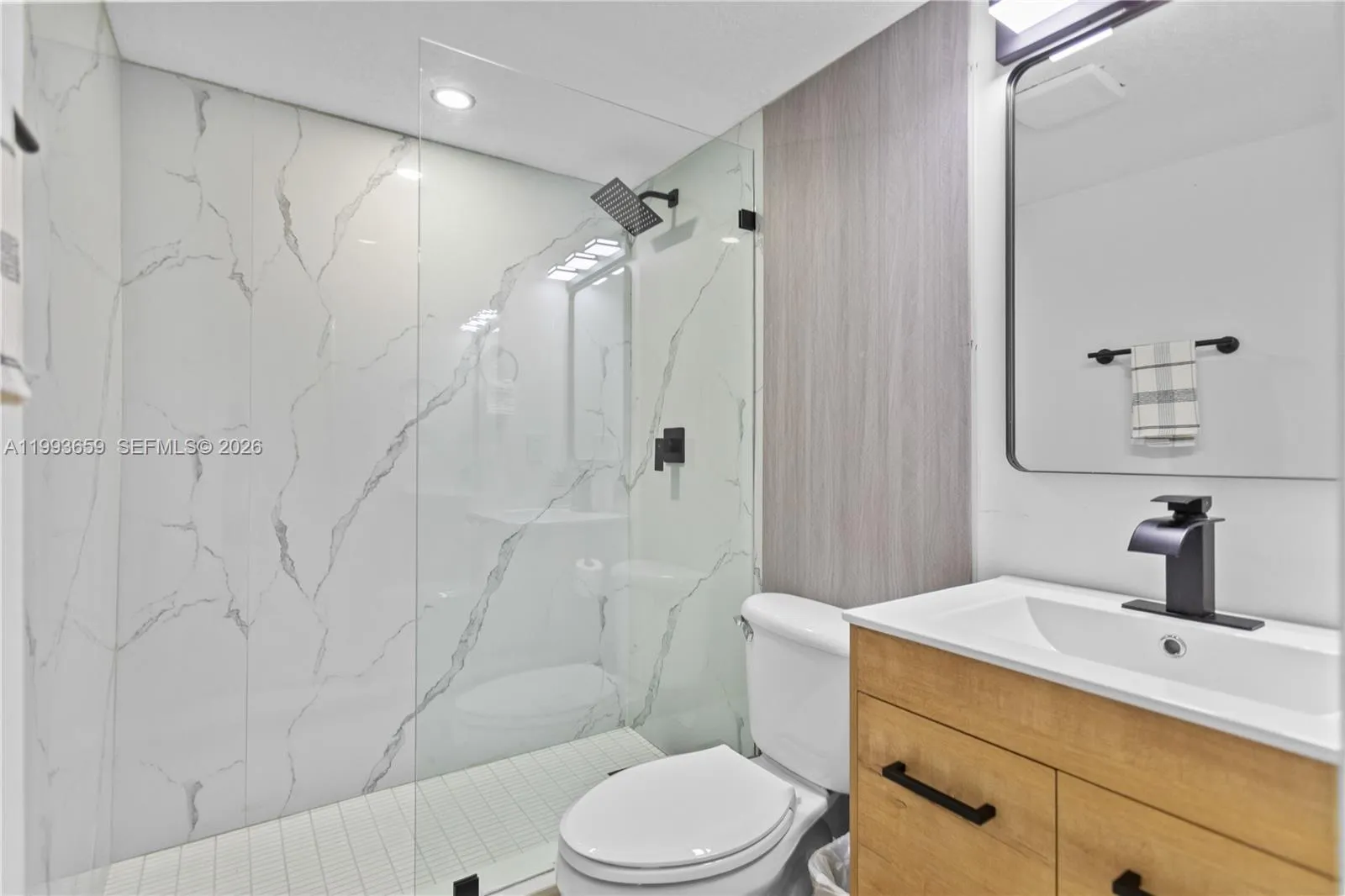 171 W 13th St, Hialeah, Florida 33010, Hialeah, Florida 33010, 5 Bedrooms Bedrooms, ,3 BathroomsBathrooms,Residential,For Sale,171 W 13th St, Hialeah, Florida 33010,A11993659