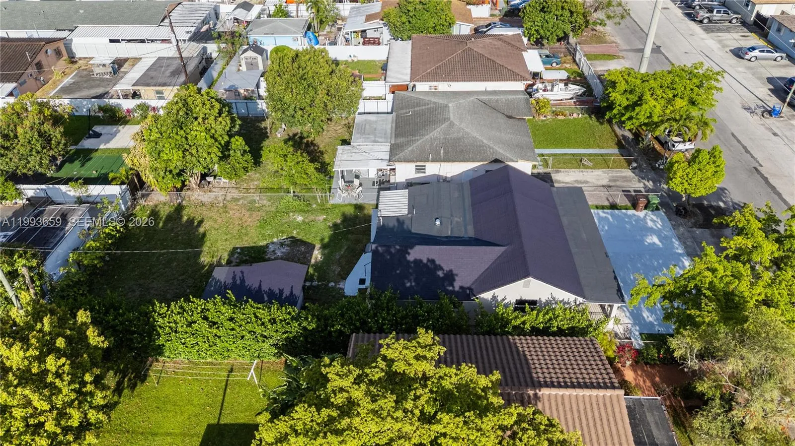 171 W 13th St, Hialeah, Florida 33010, Hialeah, Florida 33010, 5 Bedrooms Bedrooms, ,3 BathroomsBathrooms,Residential,For Sale,171 W 13th St, Hialeah, Florida 33010,A11993659