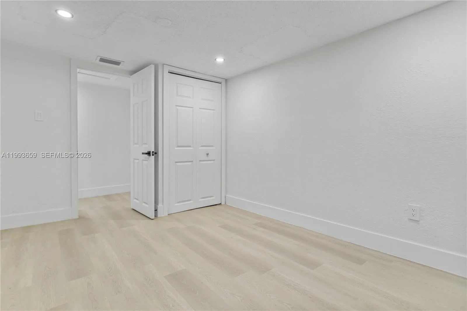 171 W 13th St, Hialeah, Florida 33010, Hialeah, Florida 33010, 5 Bedrooms Bedrooms, ,3 BathroomsBathrooms,Residential,For Sale,171 W 13th St, Hialeah, Florida 33010,A11993659