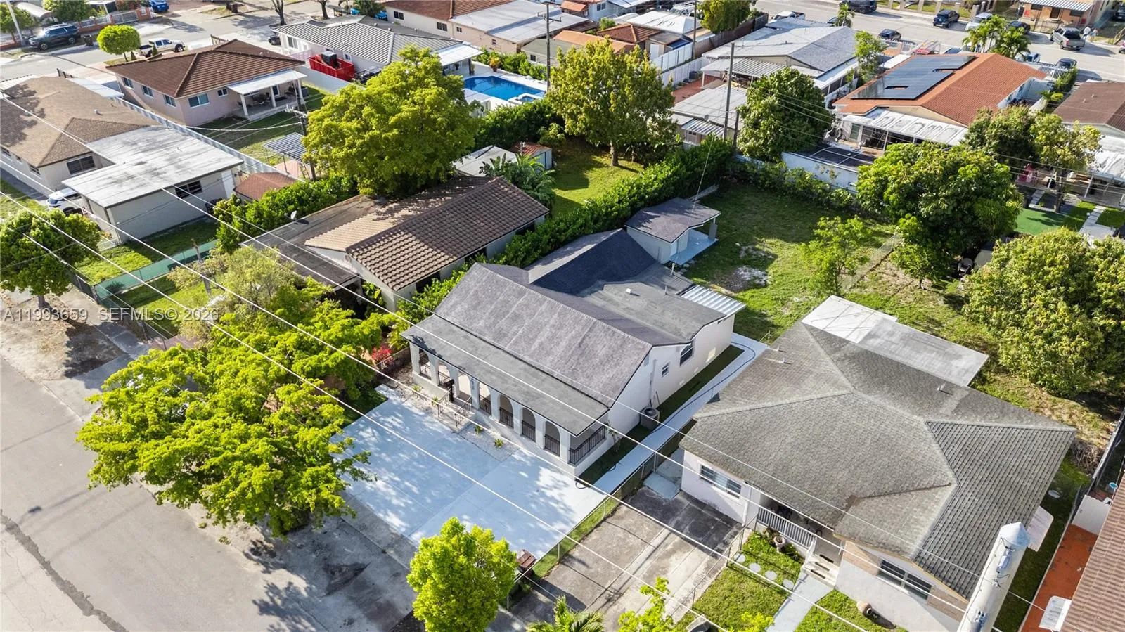 171 W 13th St, Hialeah, Florida 33010, Hialeah, Florida 33010, 5 Bedrooms Bedrooms, ,3 BathroomsBathrooms,Residential,For Sale,171 W 13th St, Hialeah, Florida 33010,A11993659