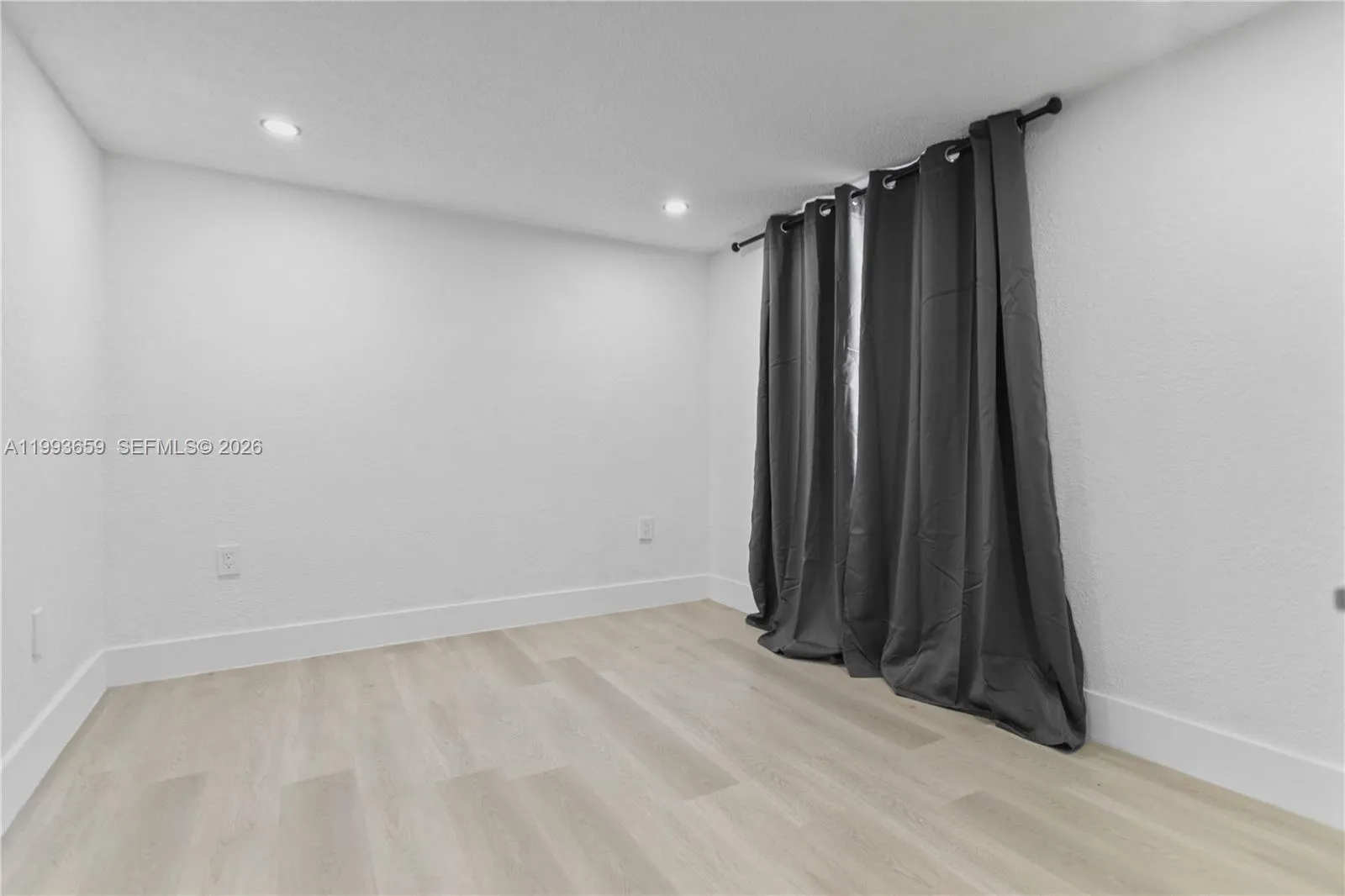 171 W 13th St, Hialeah, Florida 33010, Hialeah, Florida 33010, 5 Bedrooms Bedrooms, ,3 BathroomsBathrooms,Residential,For Sale,171 W 13th St, Hialeah, Florida 33010,A11993659