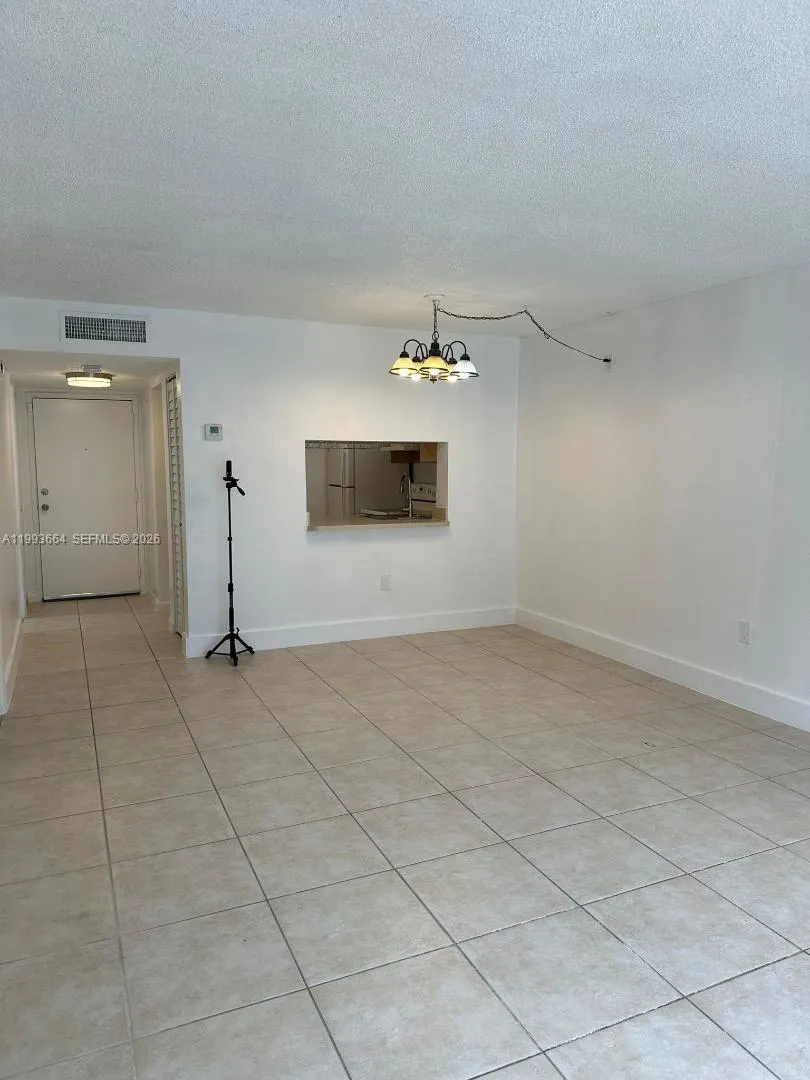 9360 Fontainebleau Blvd 104, Miami, Florida 33172, Miami, Florida 33172, 1 Bedroom Bedrooms, ,1 BathroomBathrooms,Residential Lease,For Rent,9360 Fontainebleau Blvd 104, Miami, Florida 33172,A11993664