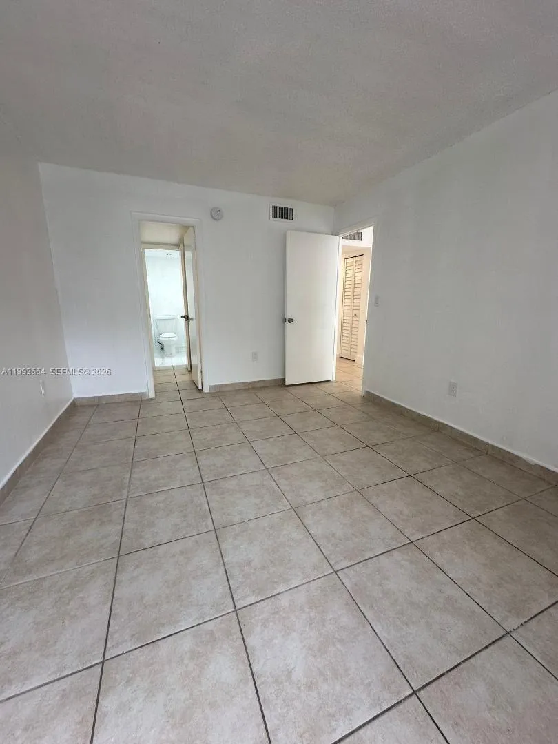 9360 Fontainebleau Blvd 104, Miami, Florida 33172, Miami, Florida 33172, 1 Bedroom Bedrooms, ,1 BathroomBathrooms,Residential Lease,For Rent,9360 Fontainebleau Blvd 104, Miami, Florida 33172,A11993664