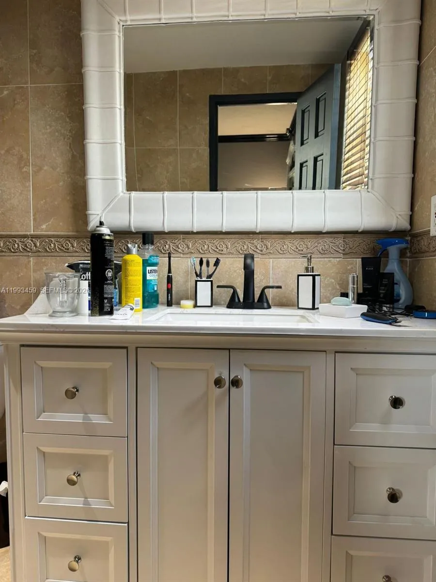 3801 S Ocean Dr 4p, Hollywood, Florida 33019, Hollywood, Florida 33019, 2 Bedrooms Bedrooms, ,2 BathroomsBathrooms,Residential Lease,For Rent,3801 S Ocean Dr 4p, Hollywood, Florida 33019,A11993459