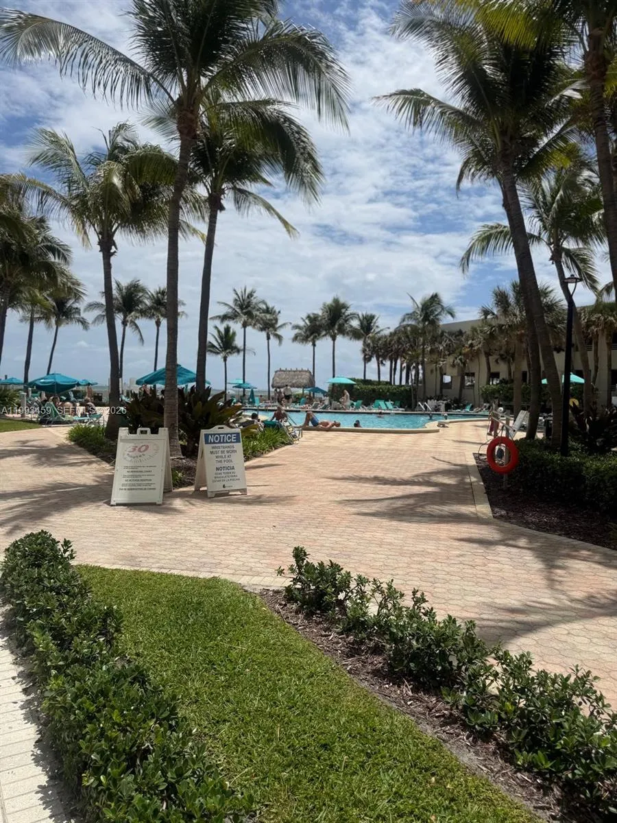 3801 S Ocean Dr 4p, Hollywood, Florida 33019, Hollywood, Florida 33019, 2 Bedrooms Bedrooms, ,2 BathroomsBathrooms,Residential Lease,For Rent,3801 S Ocean Dr 4p, Hollywood, Florida 33019,A11993459