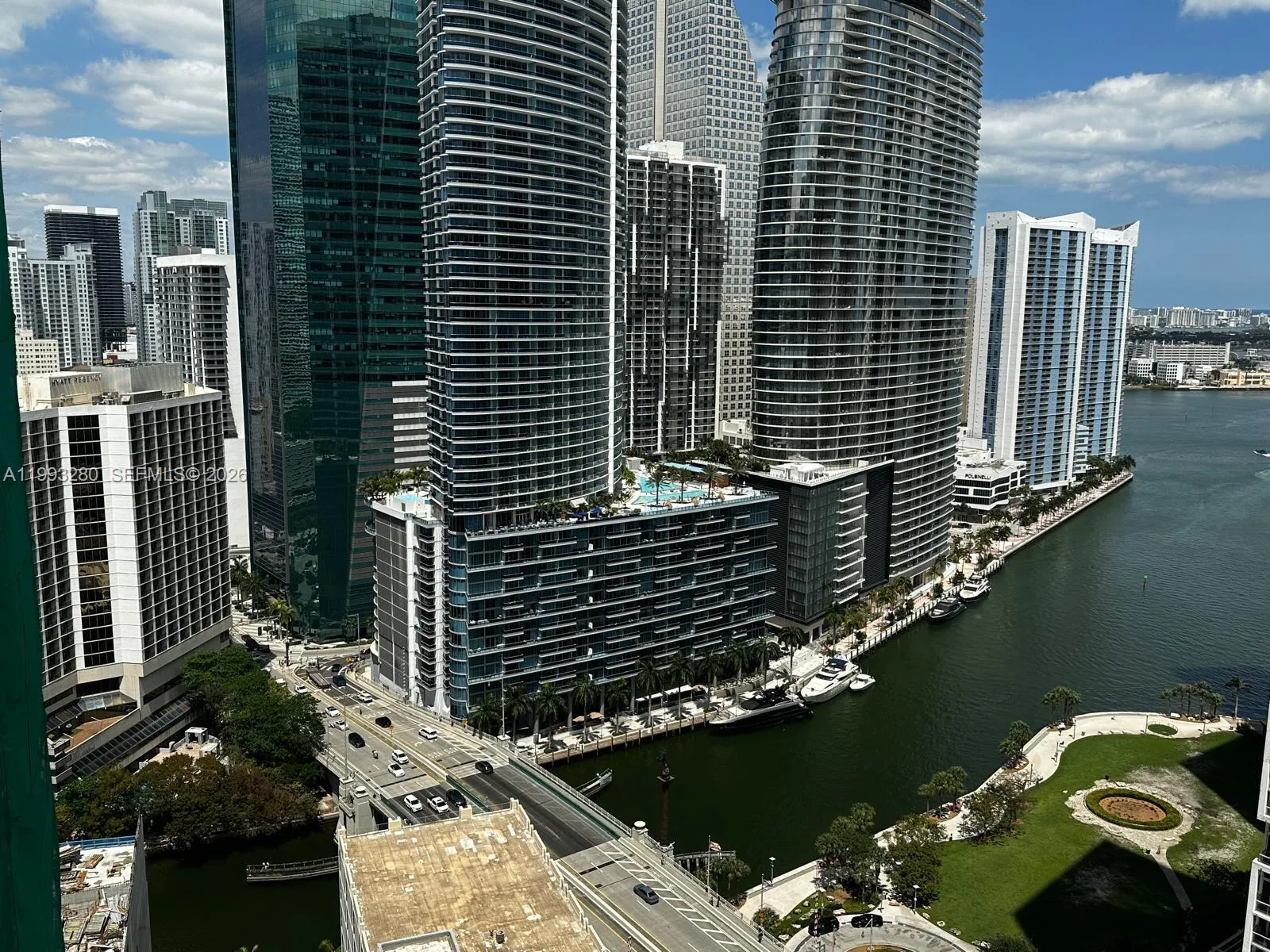 500 Brickell Ave 3307, Miami, Florida 33131, Miami, Florida 33131, 2 Bedrooms Bedrooms, ,2 BathroomsBathrooms,Residential Lease,For Rent,500 Brickell Ave 3307, Miami, Florida 33131,A11993280