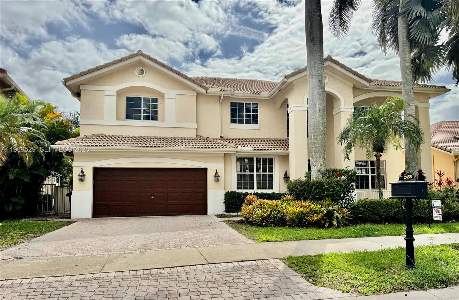2455 Greenbrier Ct, Weston, Florida 33327, Weston, Florida 33327, 7 Bedrooms Bedrooms, ,4 BathroomsBathrooms,Residential,For Sale,2455 Greenbrier Ct, Weston, Florida 33327,A11969529
