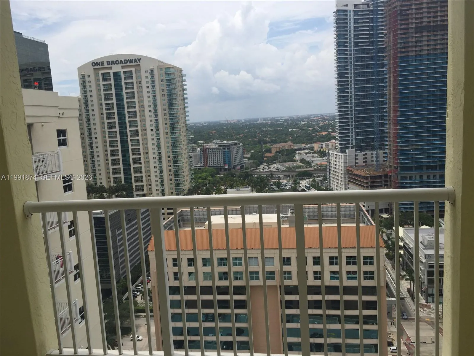 170 Se 14th St 3005, Miami, Florida 33131, Miami, Florida 33131, 2 Bedrooms Bedrooms, ,2 BathroomsBathrooms,Residential Lease,For Rent,170 Se 14th St 3005, Miami, Florida 33131,A11991874